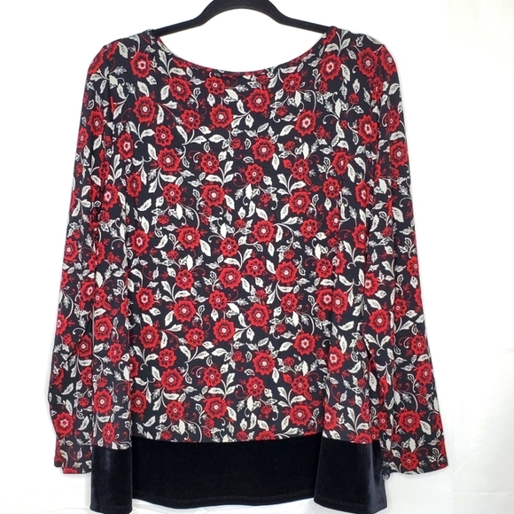 J. Jill Wearever Collection Velour Hem Top Size XL Long Sleeve Dark Floral - Picture 4 of 13